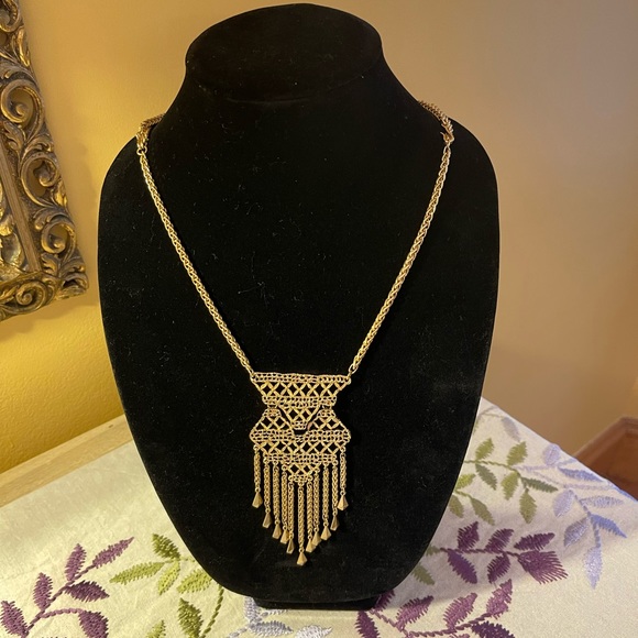 STELLA & DOT Alila Lace Necklace - Picture 4 of 5